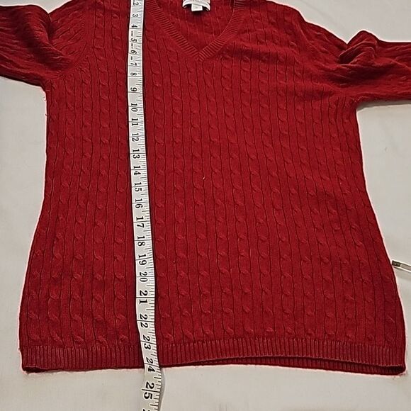 Charter Club, women's red, 100% 2 ply cashmere v-neck sweater size medium - Picture 5 of 7